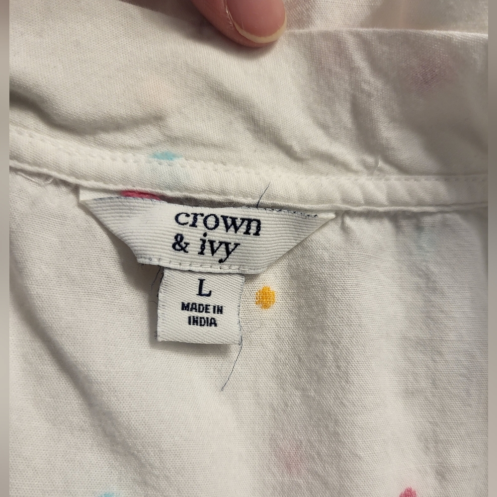 Crown & Ivy Sleeveless Blouse - Picture 3 of 4
